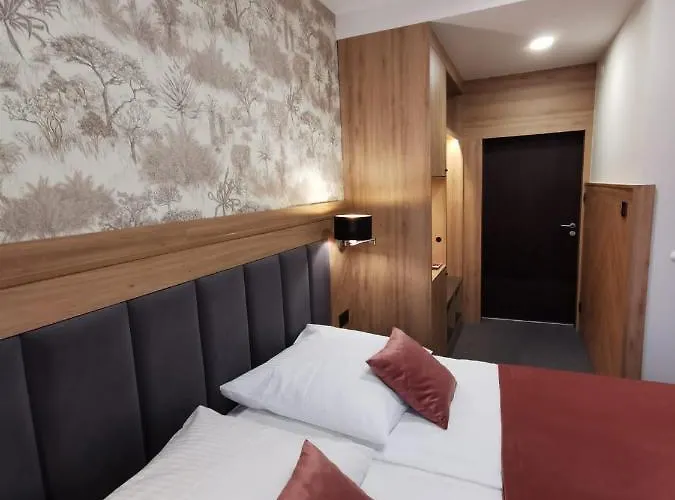 Lesny Dwor Piekarnia Mio Padre Restauracja Mamma Mia Bed & Breakfast Karpacz