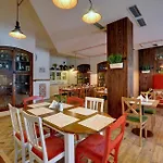 Lesny Dwor Piekarnia Mio Padre Restauracja Mamma Mia Bed & Breakfast