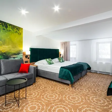 Lesny Dwor Piekarnia Mio Padre Restauracja Mamma Mia 3* קרפאז'