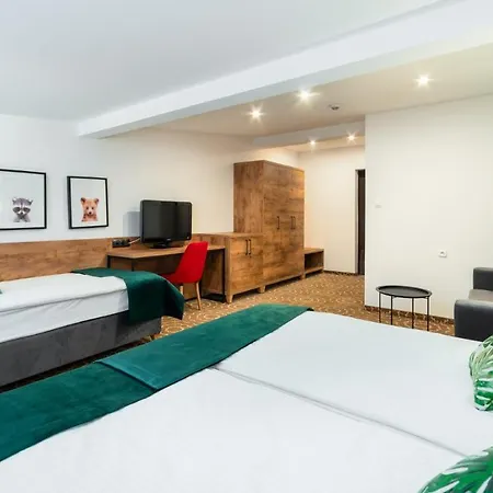 Lesny Dwor Piekarnia Mio Padre Restauracja Mamma Mia 3*