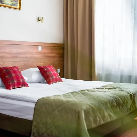 לינה וארוחת בוקר Lesny Dwor Piekarnia Mio Padre Restauracja Mamma Mia 3*