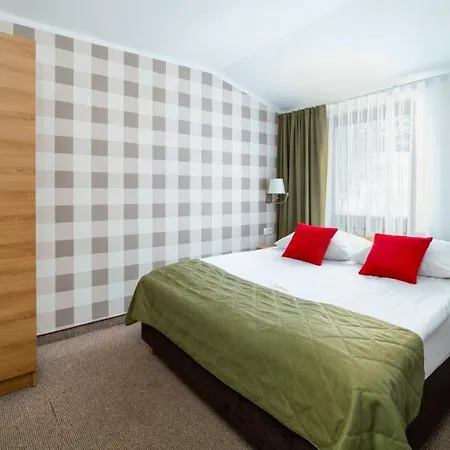 Lesny Dwor Piekarnia Mio Padre Restauracja Mamma Mia לינה וארוחת בוקר