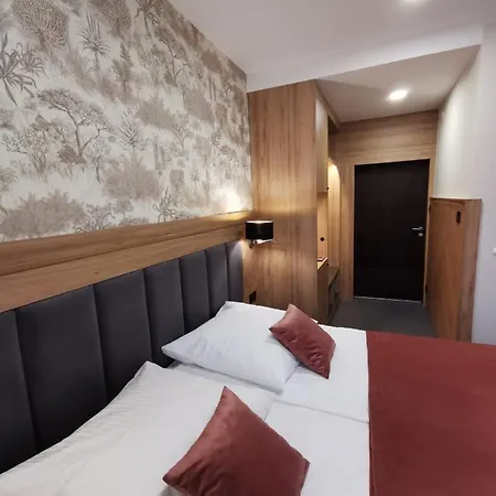 Lesny Dwor Karpacz Piekarnia Mio Padre Restauracja Mamma Mia Bed & Breakfast Karpacz