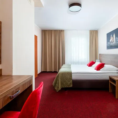 Bed and breakfast Leśny Dwór 3*