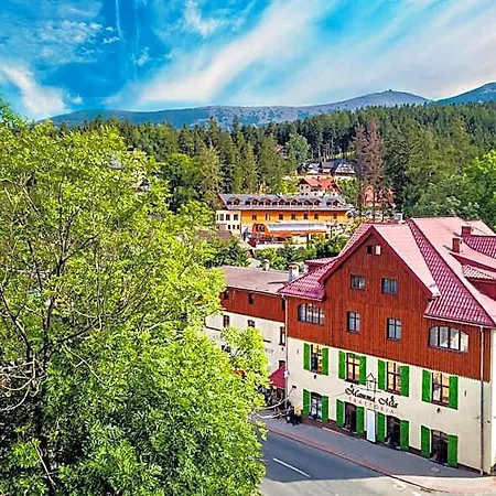 Lesny Dwor Piekarnia Mio Padre Restauracja Mamma Mia 4*