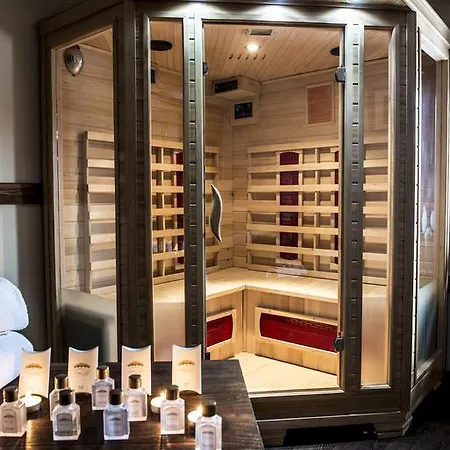 Lesny Dwor Piekarnia Mio Padre Restauracja Mamma Mia לינה וארוחת בוקר 3*