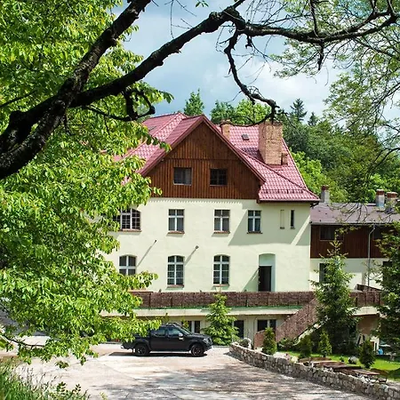 Leśny Dwór Alojamento de Acomodação e Pequeno-almoço