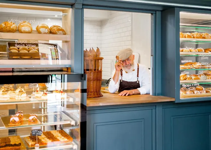 Bed and breakfast Leśny Dwór 3*